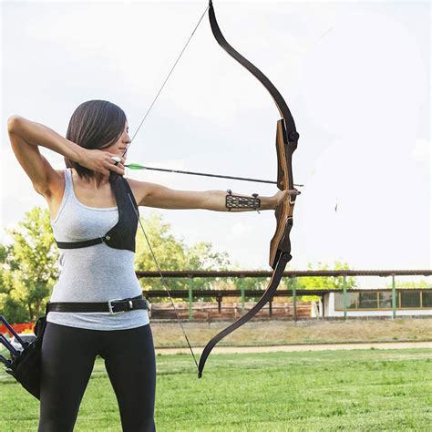 Best Recurve Bow 2023: Top 10 Bow and Arrows for Hunting & Archery