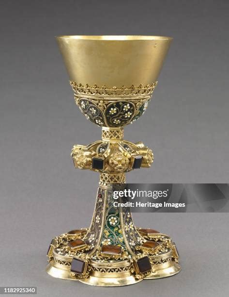 32 Chalice And Paten Stock Photos, High-Res Pictures, and Images - Getty Images