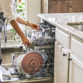 How To Clean As You Go In The Kitchen - Foolproof Living