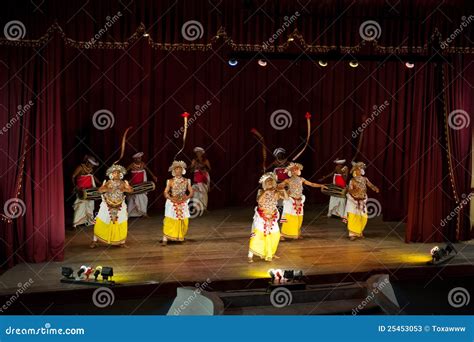 Sri Lankan Dancers In Traditional Clothes, Sri Lanka Editorial Photo | CartoonDealer.com #171686851