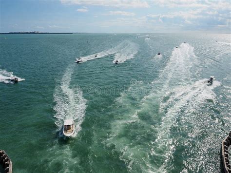 Powerboats in Biscayne Bay, Florida. Stock Image - Image of miami, florida: 153518025