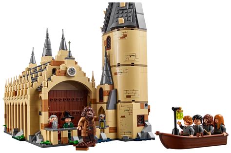 LEGO Harry Potter - 75954 Hogwarts Great Hall - Side View | The Brothers Brick | The Brothers Brick