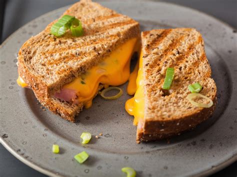 Grilled Ham and Cheese Sandwich Recipe and Nutrition - Eat This Much