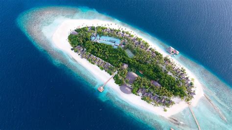 Dreamland Resort Maldives - The Unique Sea & Lake Resort