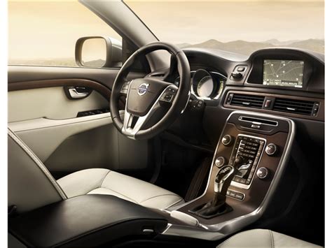 2016 Volvo XC70: 54 Interior Photos | U.S. News