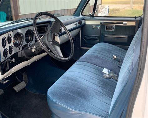 LS-Powered 1986 Chevrolet C10 Interior | Barn Finds