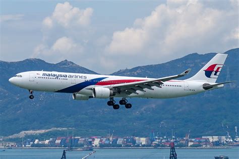 Malaysia Airlines Fleet Airbus A330-300 Details and Pictures