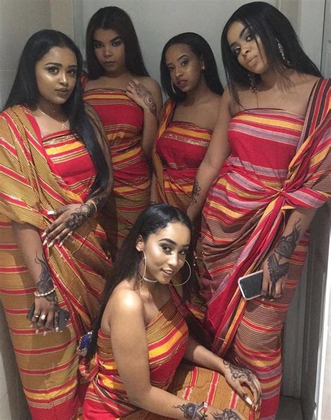 Somali beauties in traditional outfits #traditionalafricanfashion | African fashion, Somali ...