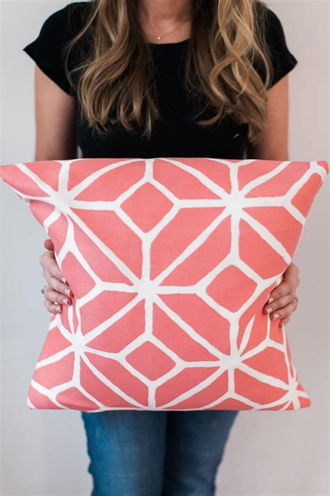 DIY "No-Sew" Throw Pillow