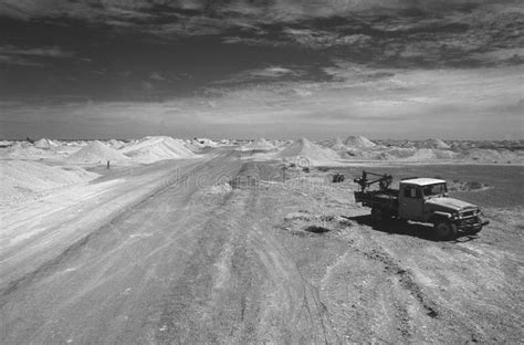 Australia: the Opal Mines of Coober Pedy in the Outback Editorial Photo - Image of hard, empty ...