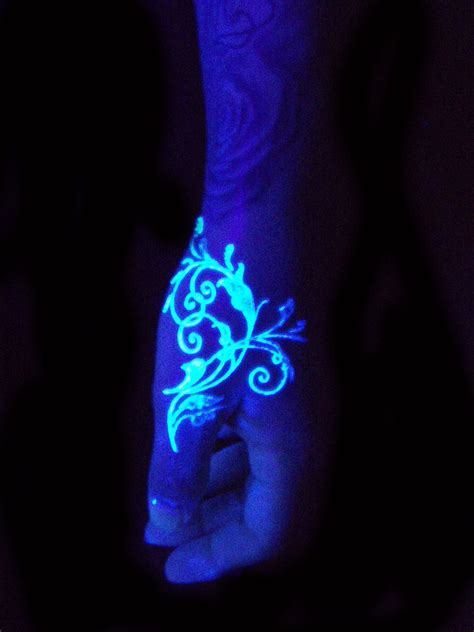 20+ Impressive Blacklight UV Tattoo Designs – EntertainmentMesh