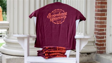 2023 Homecoming–Reunion T-Shirt · GiveCampus