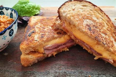 Bacon & Cheese Toastie – The Vegan Chef – Hot Menu