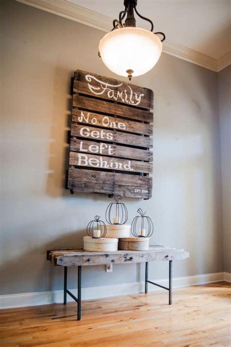 These 22 Pallet Wall Art Ideas Will Have You Busy By The Weekend