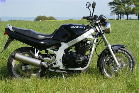 1995 Suzuki GS 500 E - Moto.ZombDrive.COM