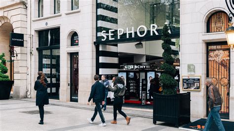 Meet the Sephora Super Shoppers Who've Racked Up 50,000 Beauty Insider Points | Allure