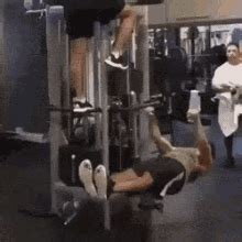 Hilarious Gym Fails GIFs | Tenor