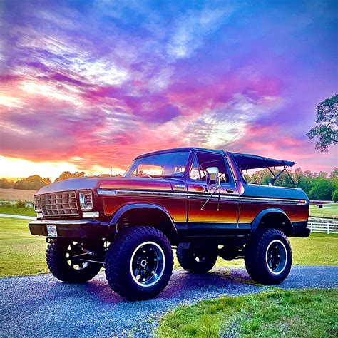 View build 4 Inch Lifted 1979 Ford Bronco 4WD | Rough Country