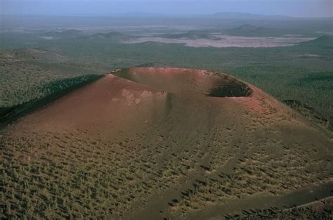 Volcano Types in Parks - Volcanoes, Craters & Lava Flows (U.S. National ...