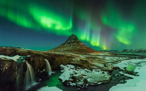 Iceland Northern Lights Season 2024 - Neala Viviene