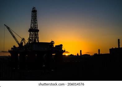 21,210 Oil Rig Sunset Stock Photos, Images & Photography | Shutterstock