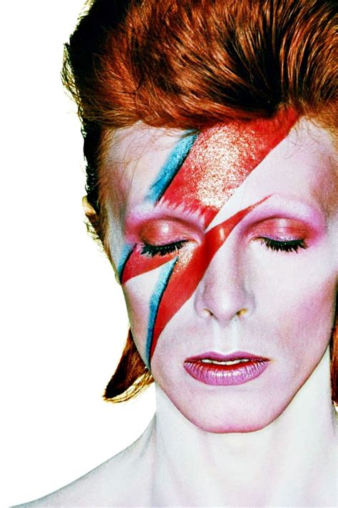 David Bowie | David bowie makeup, David bowie eyes, David bowie