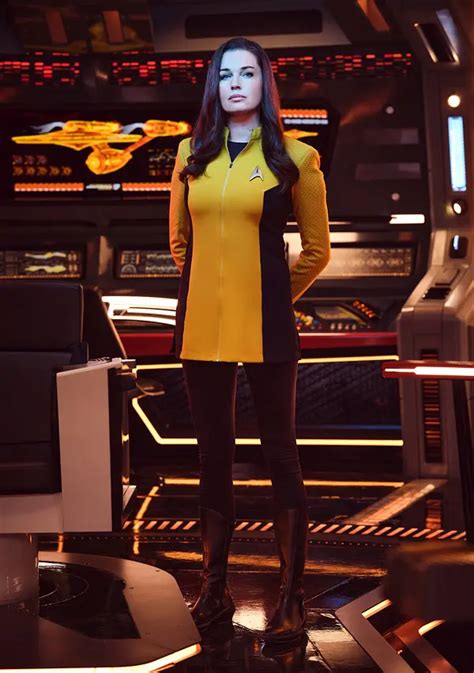 Star Trek: Strange New Worlds Images Honor USS Enterprise Crew Star Trek Ii, New Star Trek, Star ...