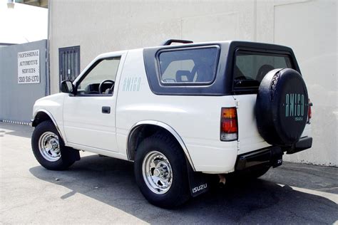 Isuzu Amigo Hardtop and Rodeo Sport Hardtops for All Isuzu Sport Trucks