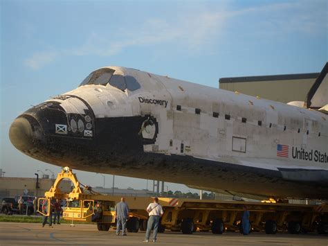 Discovery Space Shuttle : Space Shuttle Discovery on Display | National Air and ... - Space ...