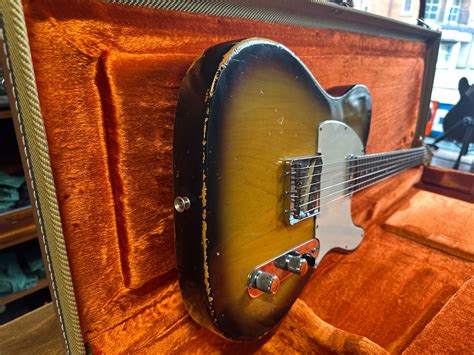 Fender Telecaster Sunburst 1968 - Some Neck Guitars