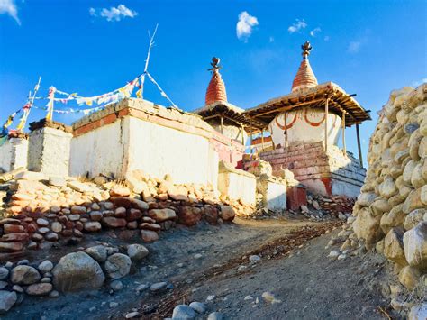 Upper Mustang Nepal - The Forbidden Kingdom of Lo Manthang (Rider and ...