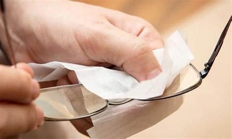 7 Best Eyeglass Wipes Reviewed and Rated in 2024