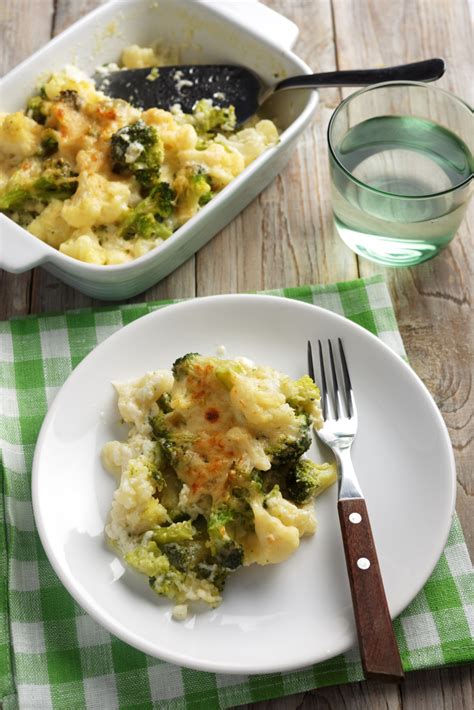 Cheesy Cauliflower Broccoli Bake – 12 Tomatoes