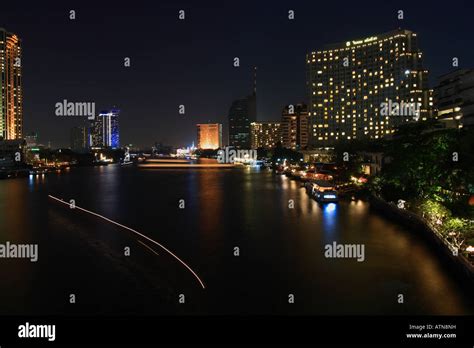 River night scene in Bangkok Thailand Stock Photo - Alamy