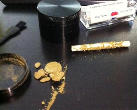 How To Roll A Kief Joint In 3 Easy Steps - Hail Mary Jane