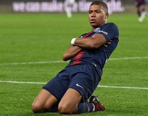 Kylian Mbappé Celebration Wallpapers - Top Free Kylian Mbappé ...