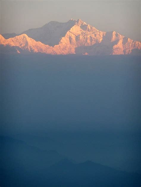 1.1288683822.mt-kanchenjunga-at-sunrise – Around the World I Go