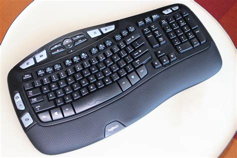 Logitech Wireless Keyboard K350 review: This ergonomic keyboard needs better keys | PCWorld