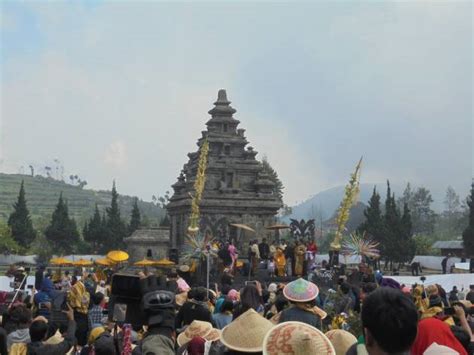 Dieng Culture Festival – Wikipedieng.com