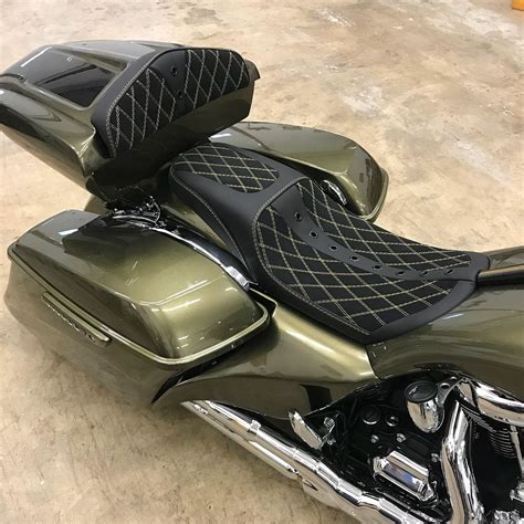 2024 Harley Davidson Road Glide Seats - Cinda Yettie