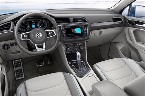 euro-market-volkswagen-tiguan-gte-front-interior-02 - Motor Trend en Español