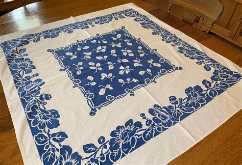 Blue White 1950's Cotton Tablecloth Vintage Springmaid | Etsy | Cottage ...