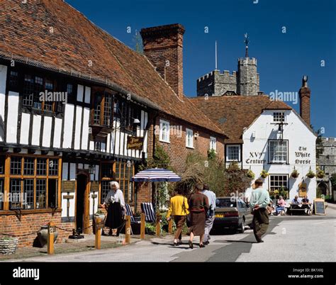 Village square, Chilham, Kent Stock Photo - Alamy