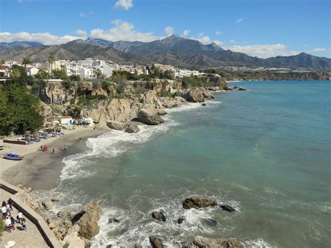 A must see place in Spain, the coastal town of Nerja | BOOMSbeat