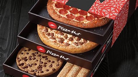 Pizza Hut unveils Triple Treat Box loaded with pizza, breadsticks & cookie | fox43.com