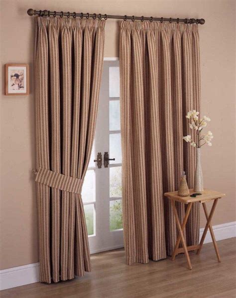 Bedroom Curtains - Ideas in Different Colors | Founterior