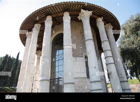 Temple of Vesta, Rome, Italy Stock Photo - Alamy