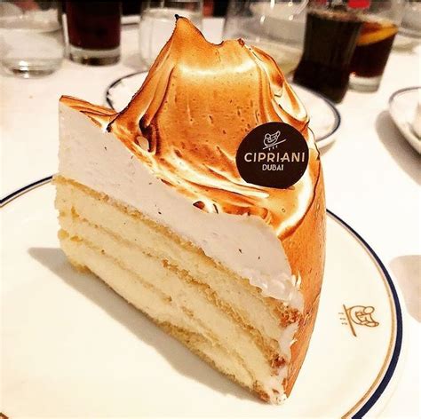 Cipriani Dubai - vanilla meringue gold cake 400 dirham | Fun desserts ...