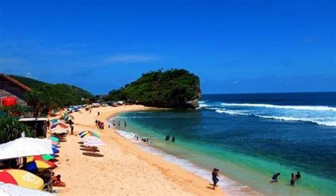 Pantai Sepanjang Jogja di Gunung Kidul | Tiket Masuk & Rute Lokasi