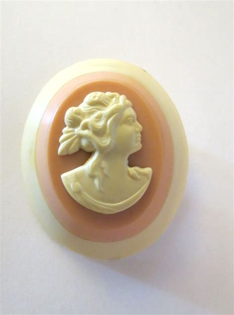 Antique Pink Cream Cameo Style Brooch Early Plastic L… - Gem